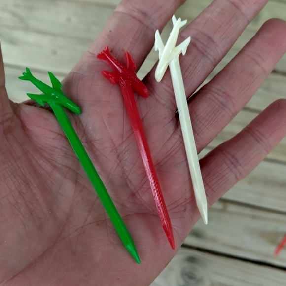 Lot of 6 Airplane Airlines Pilot Vintage hors d'oeuvre Appetizers Cheese Picks - Picture 2 of 2